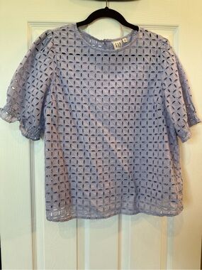GAP Light Lavender Eyelet Short Sleeve Blouse